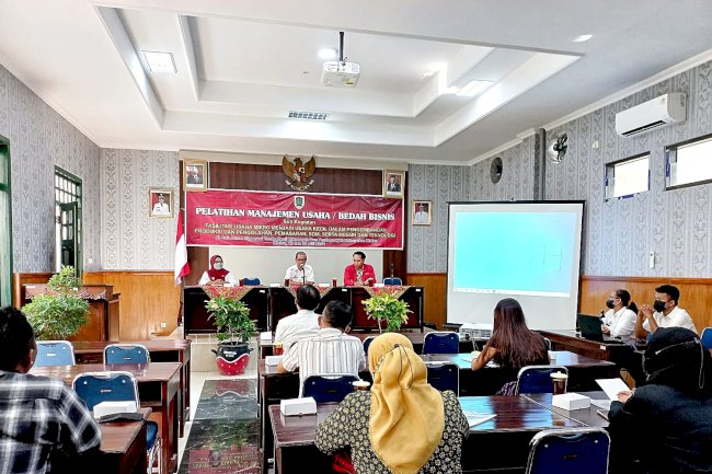 Pelatihan Manajemen Usaha/Bedah Bisnis