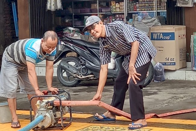 Pengelola Pasar