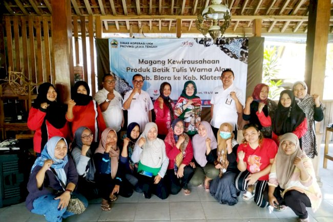 Magang Kewirausahaan Batik Warna Alam