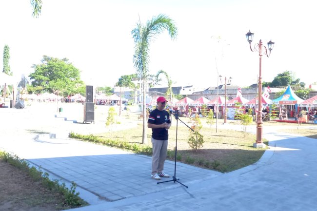 Senam Sehat, Pasar Murah, Bazar Produk Unggulan Koperasi dan UMKM dan Hiburan Musik di Taman Kuliner MPP Kabupaten Klaten