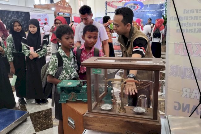 Pelayanan Publik Tera/Tera Ulang dan pengenalan Alat Takar/Timbang/Ukur