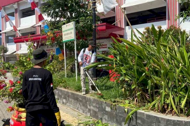 Kegiatan Jum'at Bersih di Pasar Gedhe Klaten