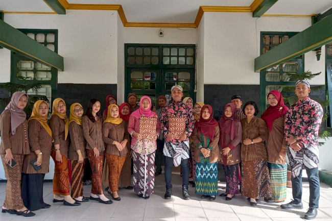 Lomba Fashion Show Budaya Keluwesan