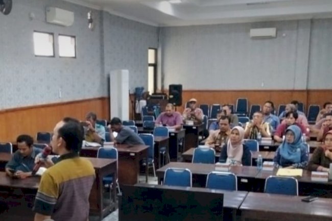 Monitoring dan Evaluasi Standar Operasional Prosedur dan Standar Pelayanan