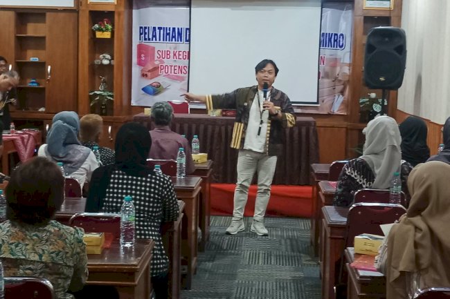 Pelatihan Desain Kemasan bagi Usaha Mikro