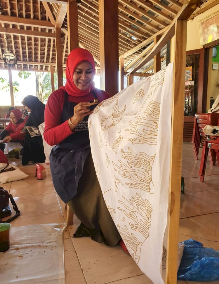 Pelatihan Desain Batik
