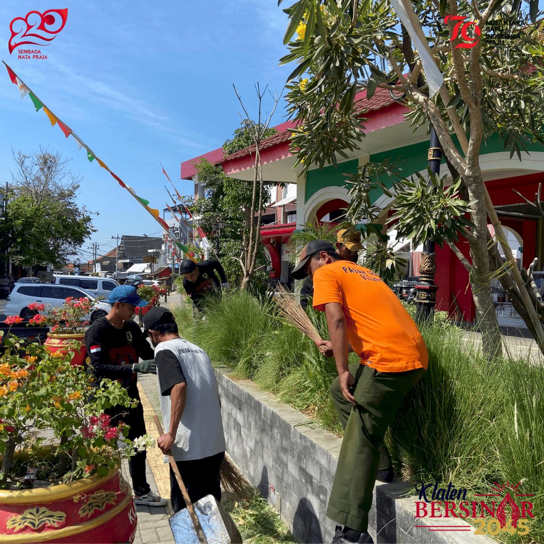 Kegiatan Jum'at Bersih di Pasar Gedhe Klaten