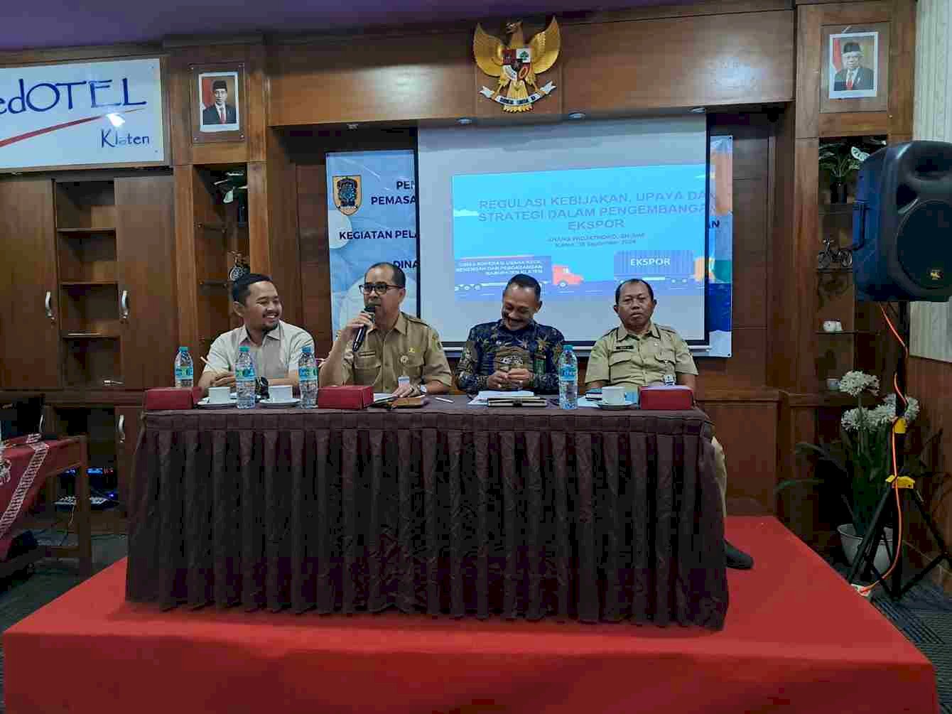 Pembinaan dan Sosialisasi Pengembangan Pemasaran 