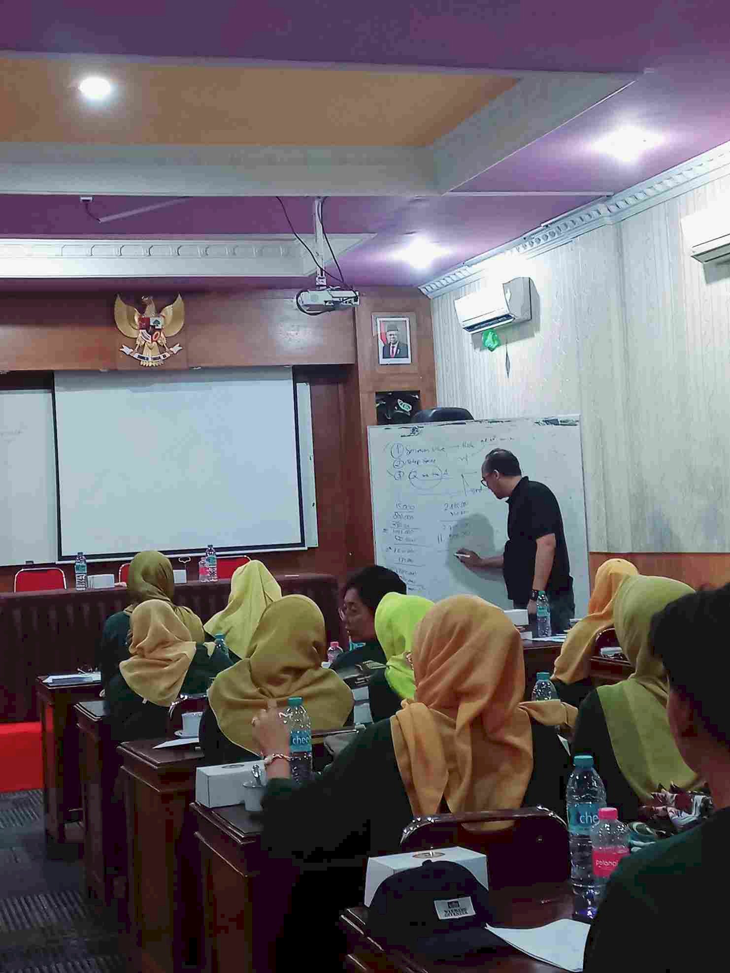 Pelatihan Pengadaan Barang Jasa dan Digital Marketing