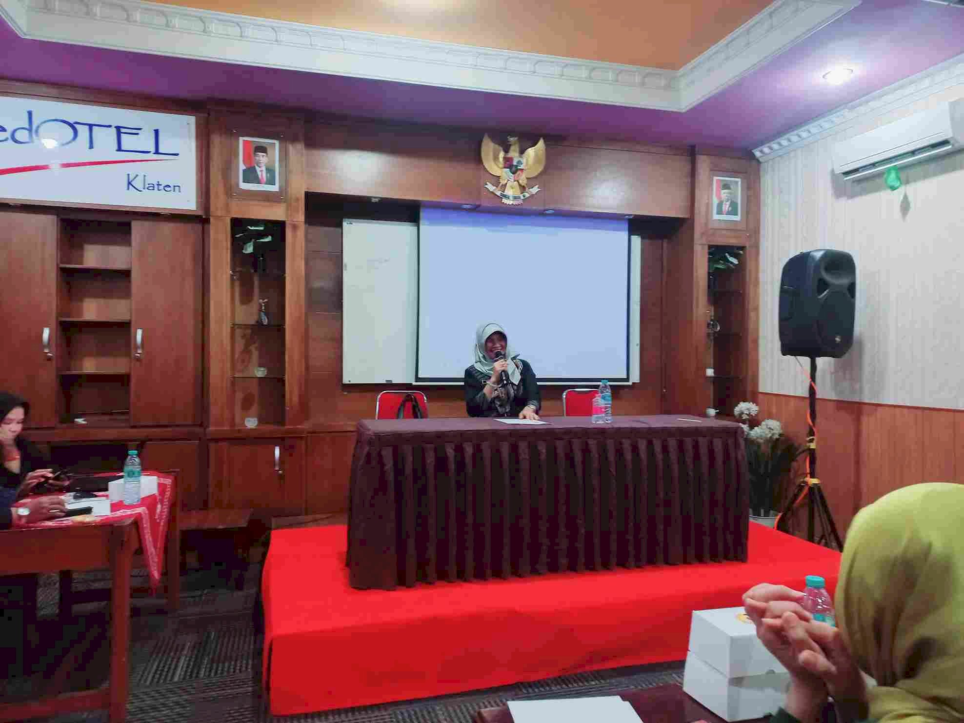 Pelatihan Pengadaan Barang Jasa dan Digital Marketing