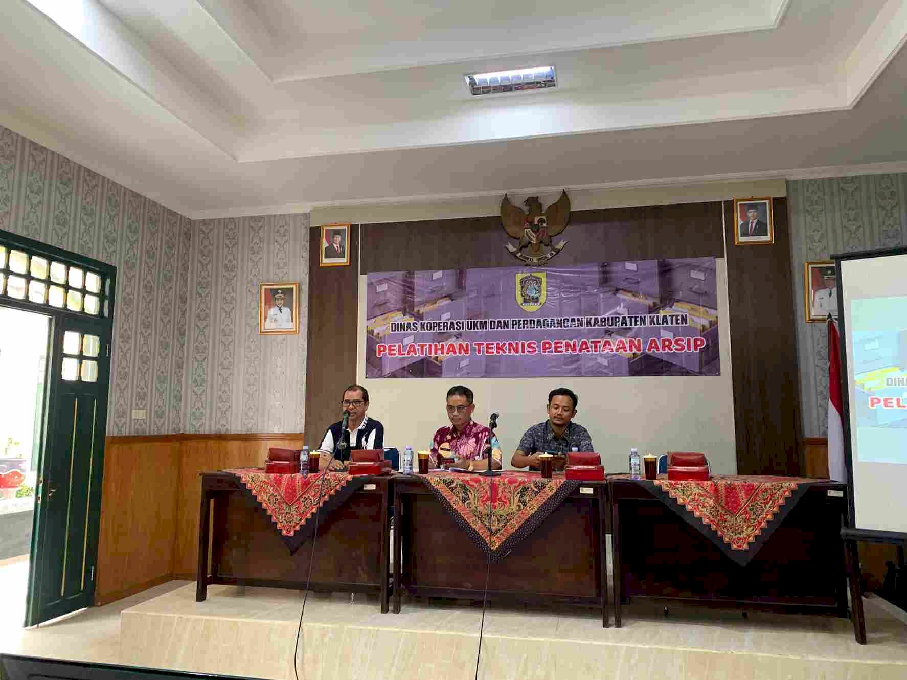 Pelatihan Teknis Penataan Arsip Bersama Dispersip Kabupaten Klaten