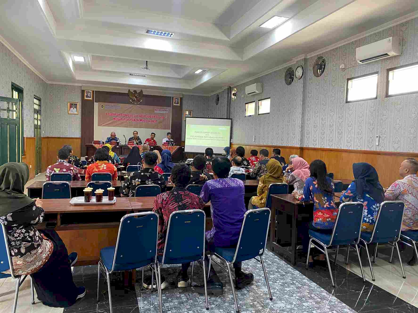 FGD dan Pelatihan Petugas Survei Harga Barang Kebutuhan Pokok Masyarakat