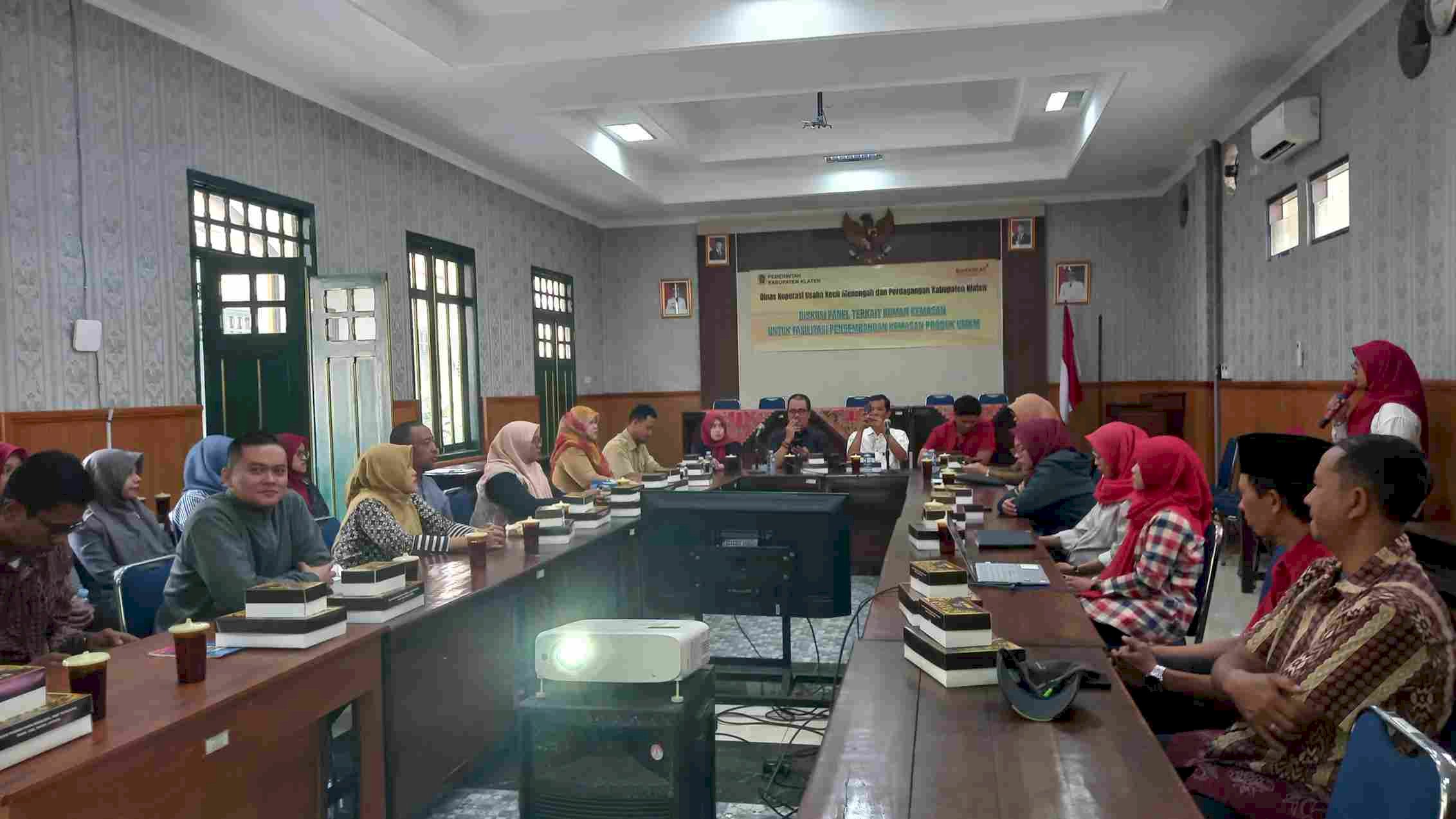 Diskusi Panel Terkait Rumah Kemasan  